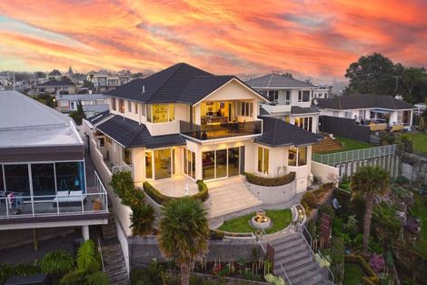 Photo of property in 448 Devon Street West, Lynmouth, New Plymouth, 4310