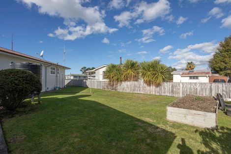 Photo of property in 72 Barraud Street, Dannevirke, 4930
