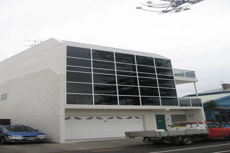 Photo of property in 211 Marine Parade, Napier South, Napier, 4110