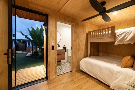 Photo of property in 1013 Papamoa Beach Road, Papamoa Beach, Papamoa, 3118