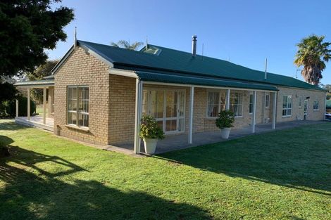 Photo of property in 154 Awa Road, Kumeu, 0891