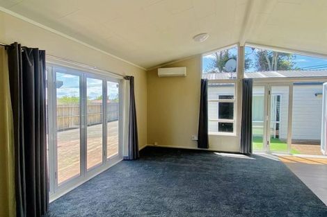 Photo of property in 155 View Road, Sunnyvale, Auckland, 0612