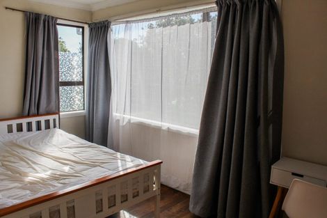 Photo of property in 18 Saint Leonards Road, Kelston, Auckland, 0602