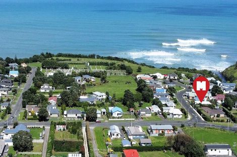 Photo of property in 3 Hickey Place, Opunake, 4616