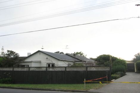 Photo of property in 49 Waimea Road, Waikanae Beach, Waikanae, 5036