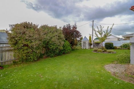 Photo of property in 32 Queen Street, Dannevirke, 4930