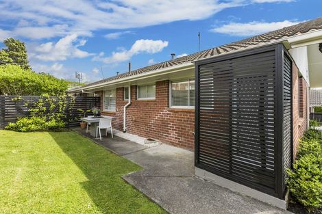 Photo of property in 2/21 Gowing Drive, Meadowbank, Auckland, 1072