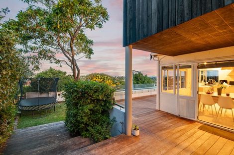 Photo of property in 21a Monyash Road, Manly, Whangaparaoa, 0930