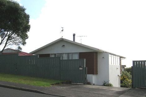 Photo of property in 10 Beauchamp Drive, Massey, Auckland, 0614