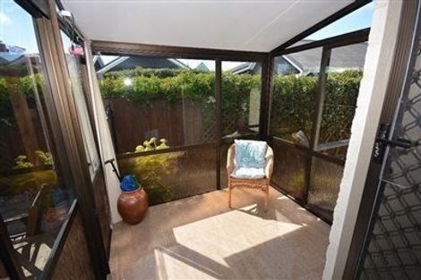 Photo of property in 16 Hastings Street, Waikanae Beach, Waikanae, 5036