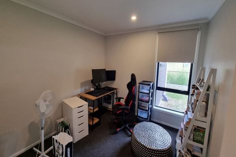 Photo of property in 62 Hokioi Drive, Kenepuru, Porirua, 5022