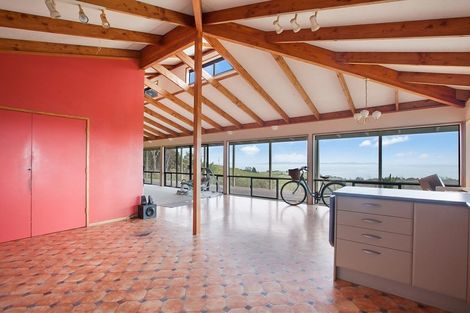 Photo of property in 21 Spicer Road, Cable Bay, 0420