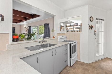 Photo of property in 5 Shortland Street, Tamatea, Napier, 4112