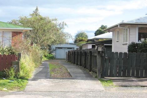 Photo of property in 27a Sutton Crescent, Papakura, 2110
