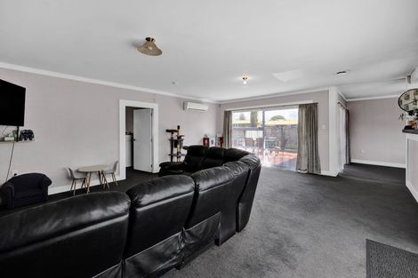 Photo of property in 1 Brookes Street, Inglewood, 4330