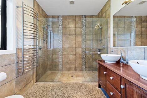 Photo of property in 73a Belk Road South, Omanawa, 3173