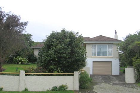 Photo of property in 50 Ranui Terrace, Tawa, Wellington, 5028