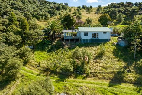 Photo of property in 169 Mcleod Road, South Head, Helensville, 0874