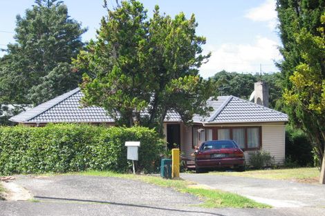 Photo of property in 30 Camelot Place, Glenfield, Auckland, 0629