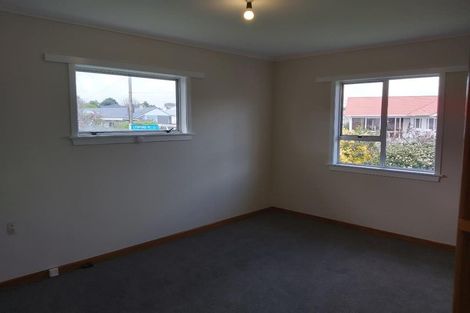Photo of property in 4 Lydford Place, Spotswood, New Plymouth, 4310