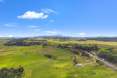Photo of property in 413 Waihue Road, Dargaville, 0372