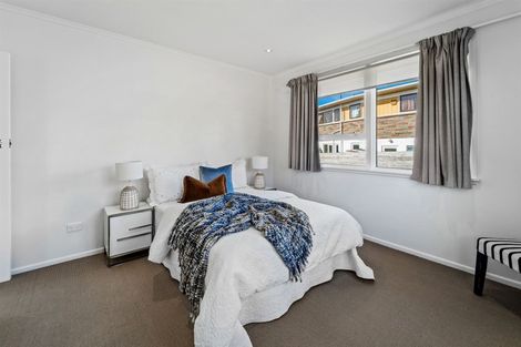 Photo of property in 1/23 Bond Crescent, Forrest Hill, Auckland, 0620