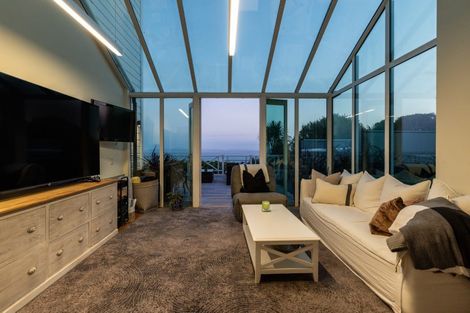 Photo of property in 8 Elizabeth Road, Bluff Hill, Napier, 4110