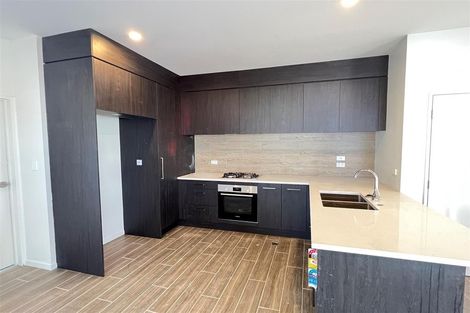 Photo of property in 1 Aramata Road, Papakura, 2110