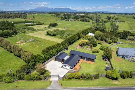 Photo of property in 244 Corbett Road, Paraite, New Plymouth, 4373