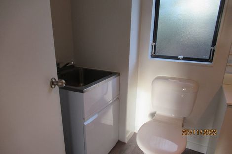 Photo of property in 27 Brougham Place, West Harbour, Auckland, 0618