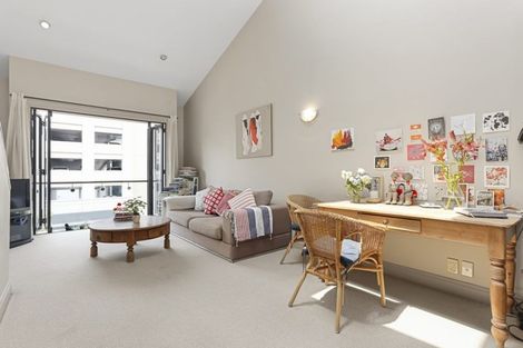 Photo of property in Latitude 37 East Apartments, 2m/20 Pakenham Street East, Auckland Central, Auckland, 1010