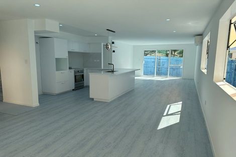 Photo of property in 2a Northgrove Avenue, Hillcrest, Auckland, 0627