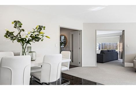 Photo of property in 10 Oakdene Place, Halswell, Christchurch, 8025