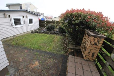 Photo of property in 27 Kirby Street, Glendene, Auckland, 0602