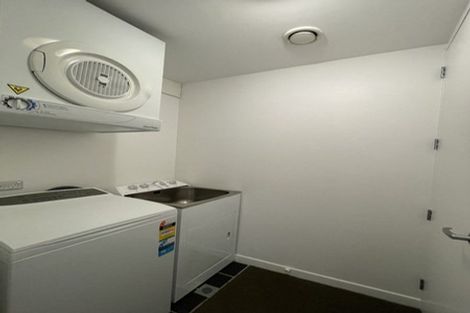 Photo of property in Montreaux Apartments, 6i/164 The Terrace, Wellington Central, Wellington, 6011