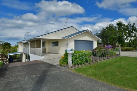 Photo of property in 19 Moffat Road, Red Beach, 0932