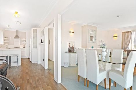 Photo of property in 6 Colwill Road, Massey, Auckland, 0614