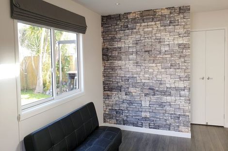 Photo of property in 276 Point Chevalier Road, Point Chevalier, Auckland, 1022