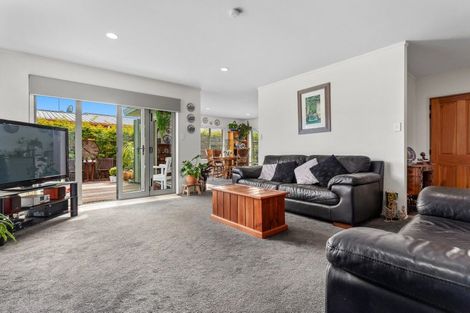Photo of property in 9 Edgewater Grove, Whakatane, 3120