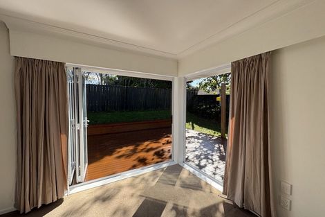 Photo of property in 2/18 Nikau Street, New Lynn, Auckland, 0600