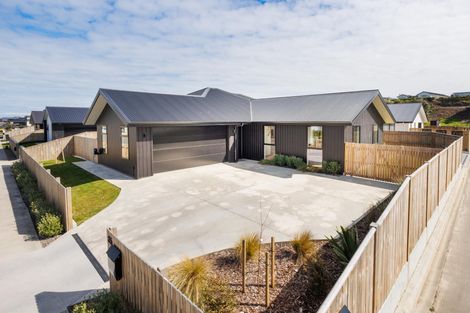 Photo of property in 85 Freedom Drive, Kelvin Grove, Palmerston North, 4470