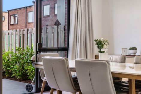 Photo of property in 71 Mangahoe Road, Mount Wellington, Auckland, 1062