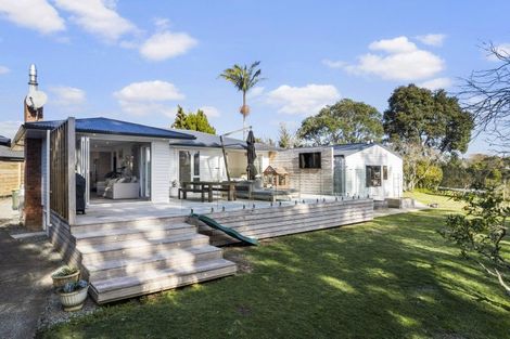 Photo of property in 58 Cobham Crescent, Kelston, Auckland, 0602