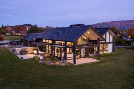 Photo of property in 14 Waimana Place, Wanaka, 9305