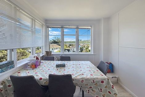 Photo of property in 13 Dorset Grove, Cannons Creek, Porirua, 5024