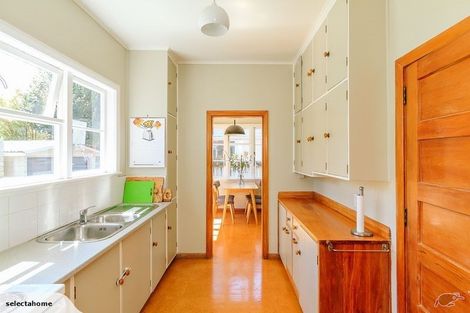 Photo of property in 142 Oxford Terrace, Epuni, Lower Hutt, 5011