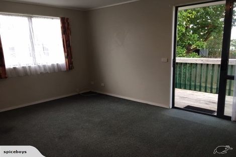 Photo of property in 24a Justin Place, Te Atatu Peninsula, Auckland, 0610