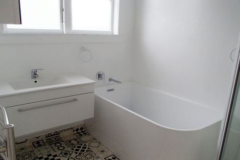 Photo of property in 15 Ada Street, Hokowhitu, Palmerston North, 4410