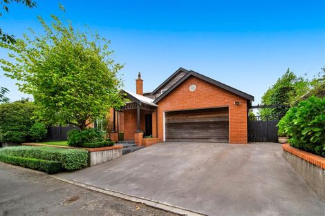 Photo of property in 12b Frank Frethey Place, Highlands Park, New Plymouth, 4312