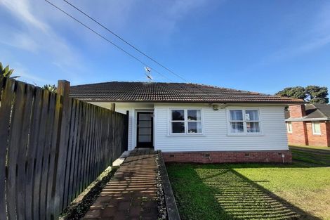 Photo of property in 26 Crawford Avenue, Mangere Bridge, Auckland, 2022